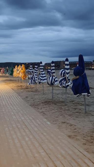 Le Cocooning-Studio Deauville Marina Avec Terrasse Vue Mer Et Plage Exterior foto
